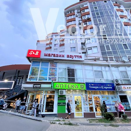 Sunny Home Apartments Апартаменти У Новобудові Поряд Медичний Центр Angelholm Дуже Чисто! TTchernivtsi Extérieur photo