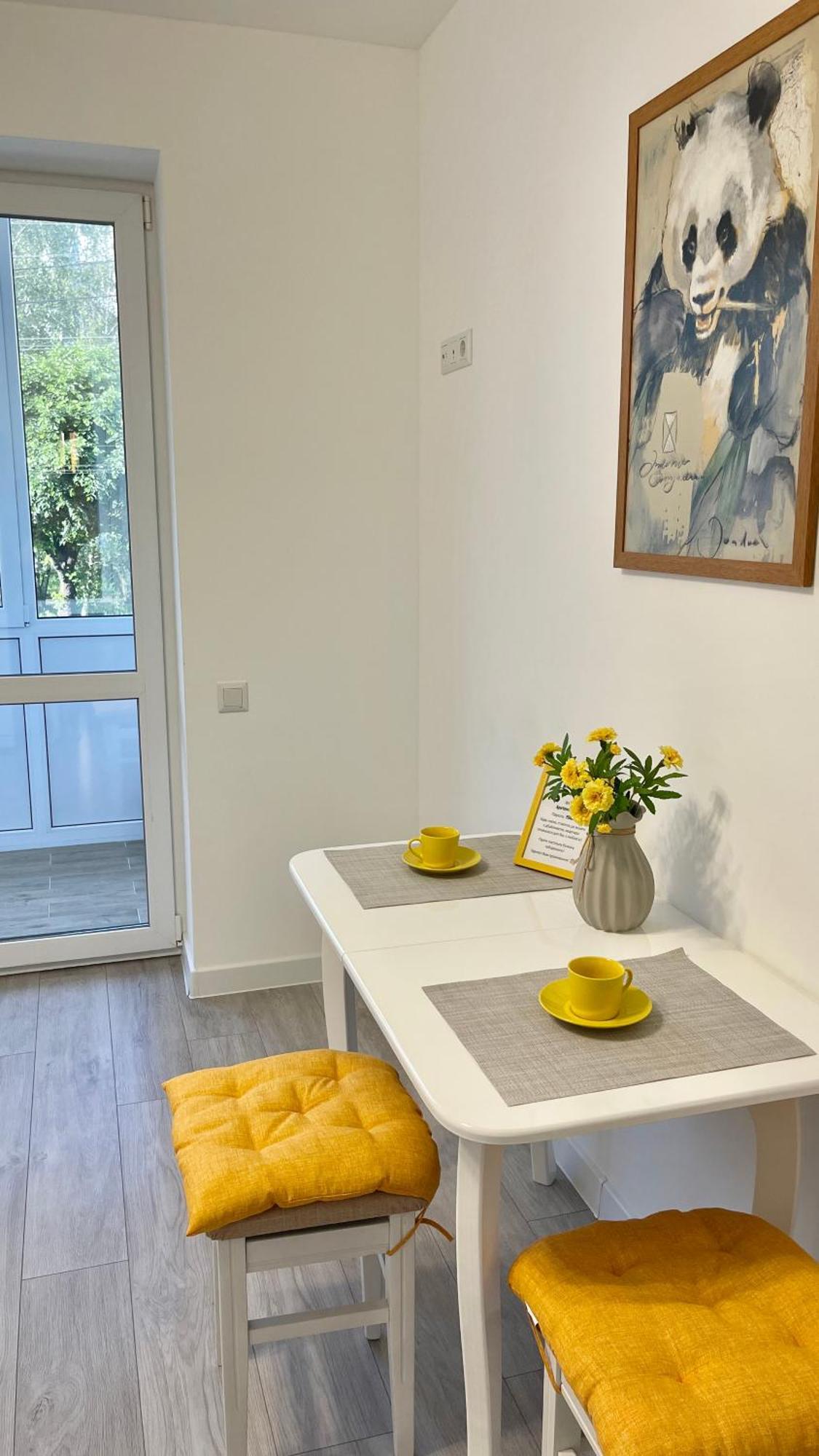 Sunny Home Apartments Апартаменти У Новобудові Поряд Медичний Центр Angelholm Дуже Чисто! TTchernivtsi Extérieur photo